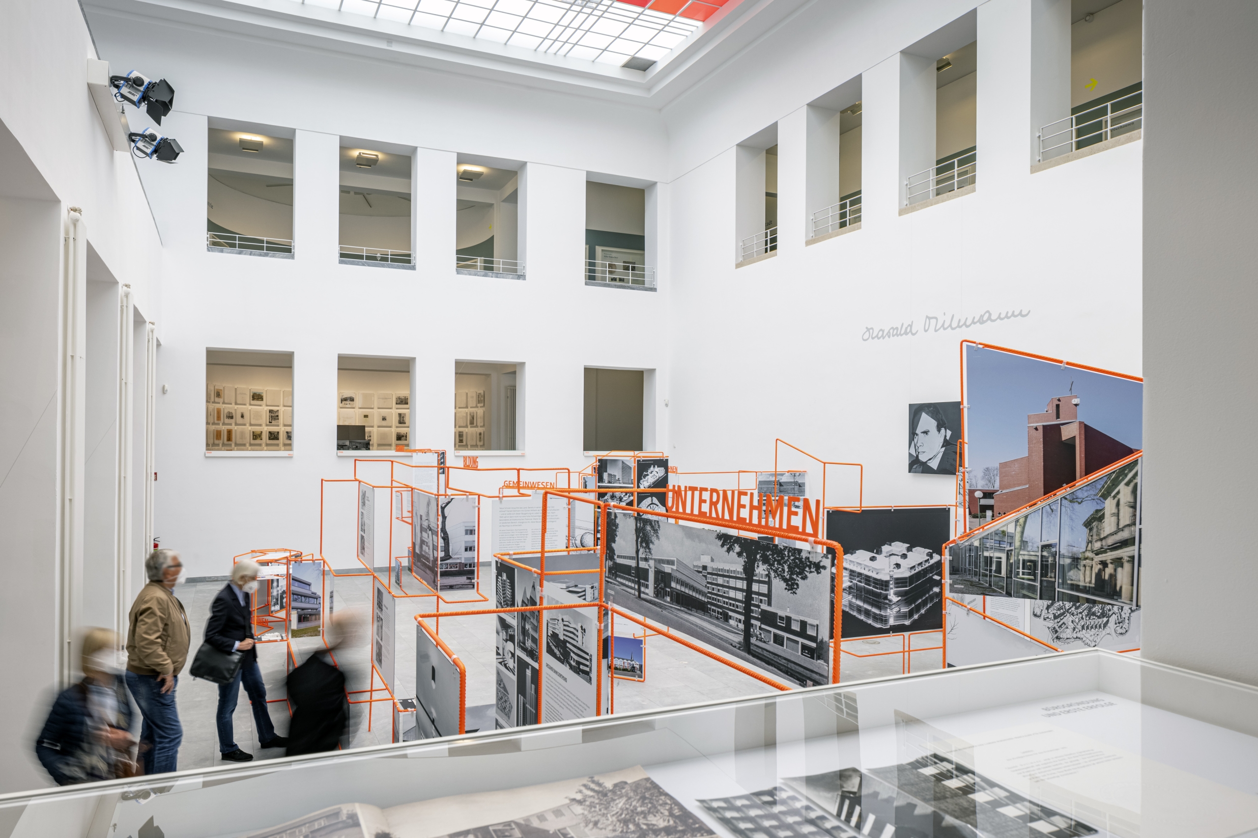 Ausstellung "Harald Deilmann – Lebendige Architektur" im Baukunstarchiv NRW 2021, Foto: Detlef Podehl