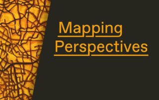 Ein Einladungsbanner mit der Aufschrift: "Mapping Perspectives ", links im Bild ist ein Anschnitt einer Stadtkarte von oben zu erkennen.
