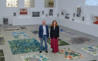 Das Düsseldorfer Künstlerpaar Renata Jaworska und Marcus Schwier in ihrer Ausstellung „Mapping Perspectives“ im Baukunstarchiv NRW - Foto: Detlef Podehl / Baukunstarchiv NRW